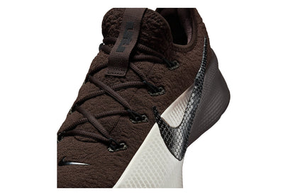 LeBron Velvet Brown — fotografía 5